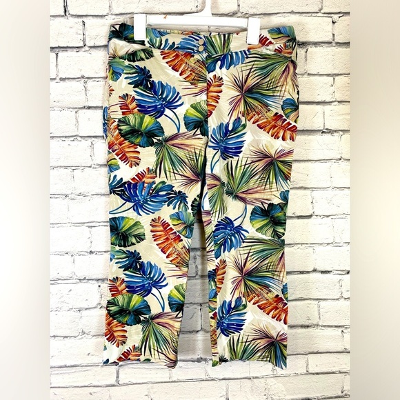 Chicos Palm Print Cropped Pants Stretch Size Medium (2.5) - Picture 1 of 9